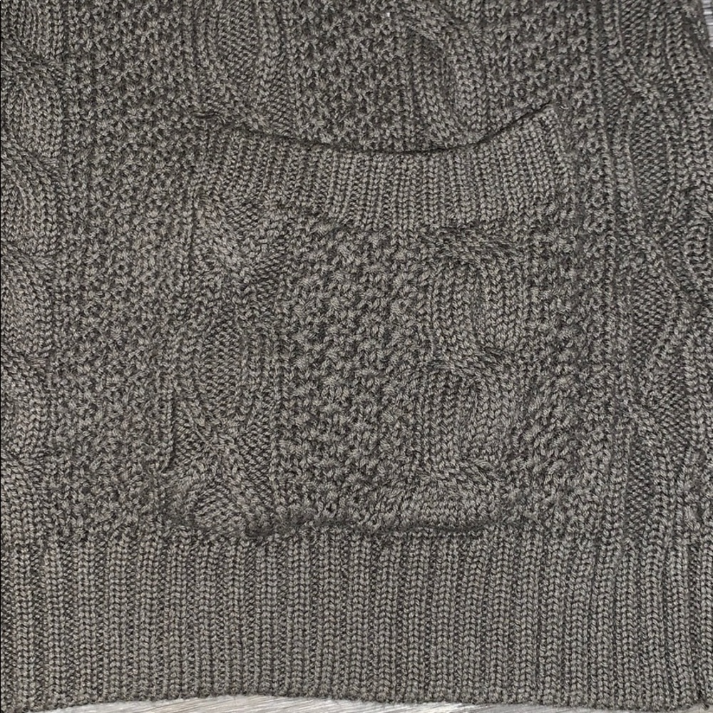 🐘 Grey Knit Sweater with dual Pockets 🐘 - Picture 3 of 4